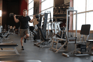 Barbell Walking Lunge exercise demonstration targeting Quadriceps