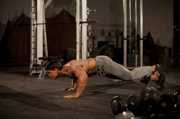 Spider Crawl exercise demonstration targeting Abdominals